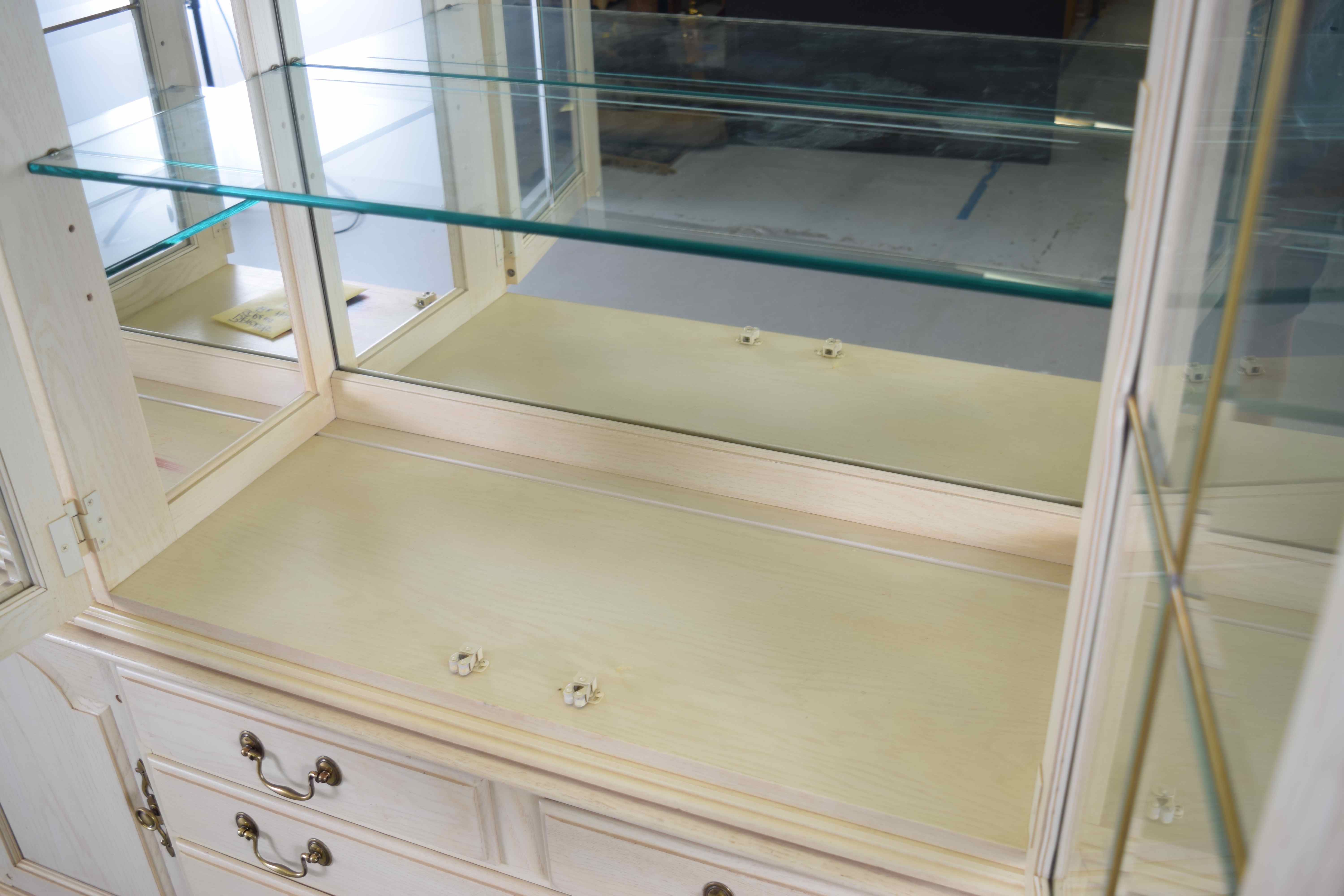 Thomasville French Country China Cabinet