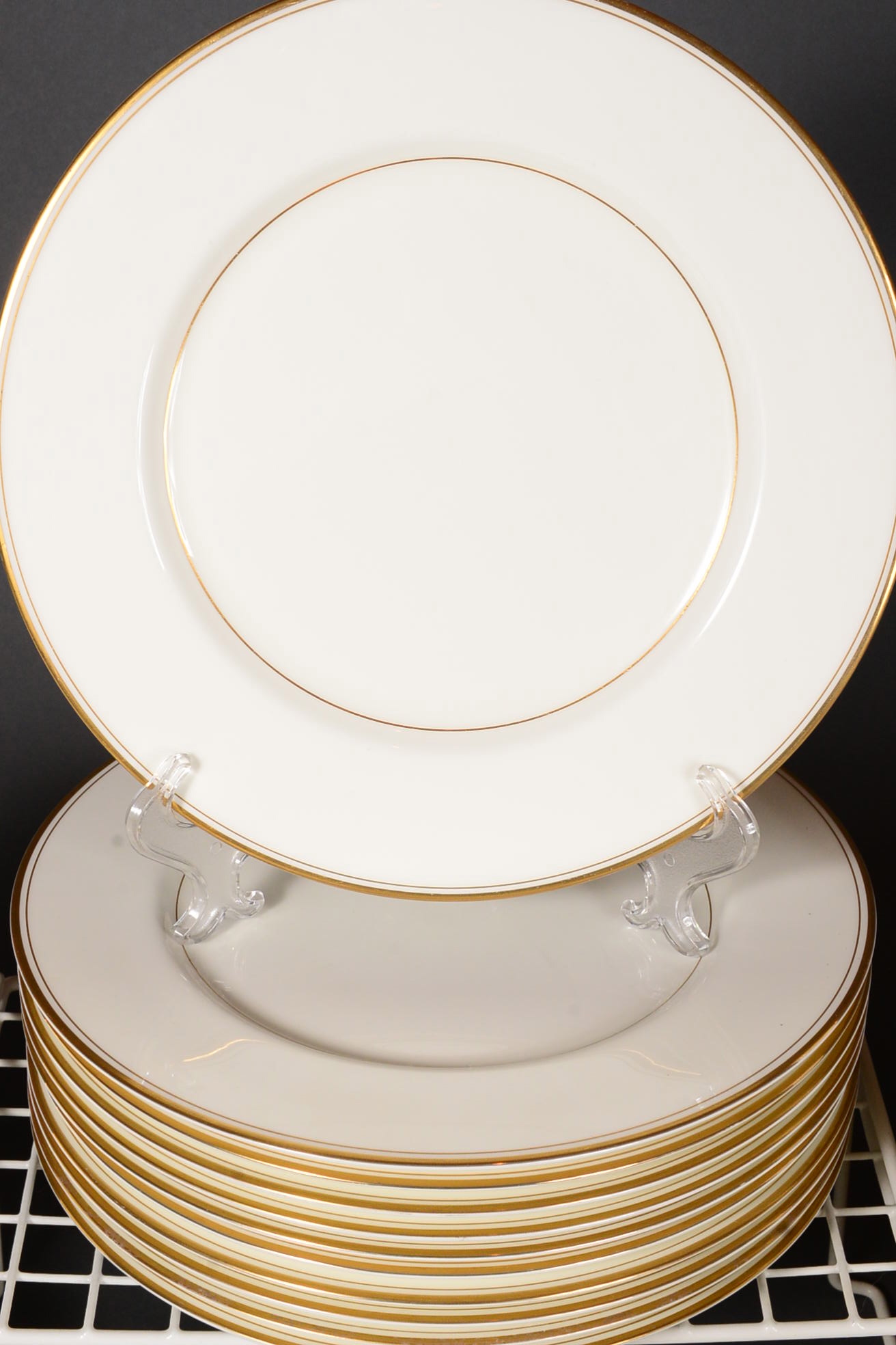 95-Piece Set of "Wheaton" Mikasa Bone China