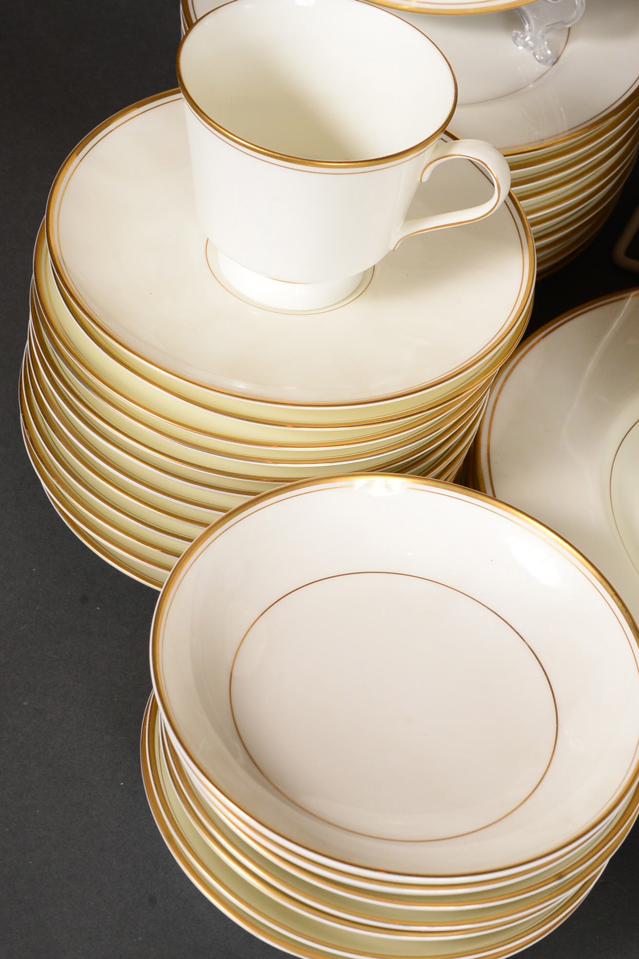 95-Piece Set of "Wheaton" Mikasa Bone China