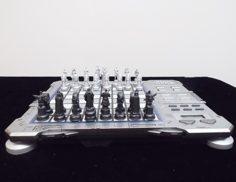 1999 Star Wars Episode I Electronic Galactic Chess Set