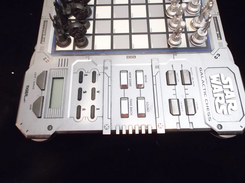 1999 Star Wars Episode I Electronic Galactic Chess Set