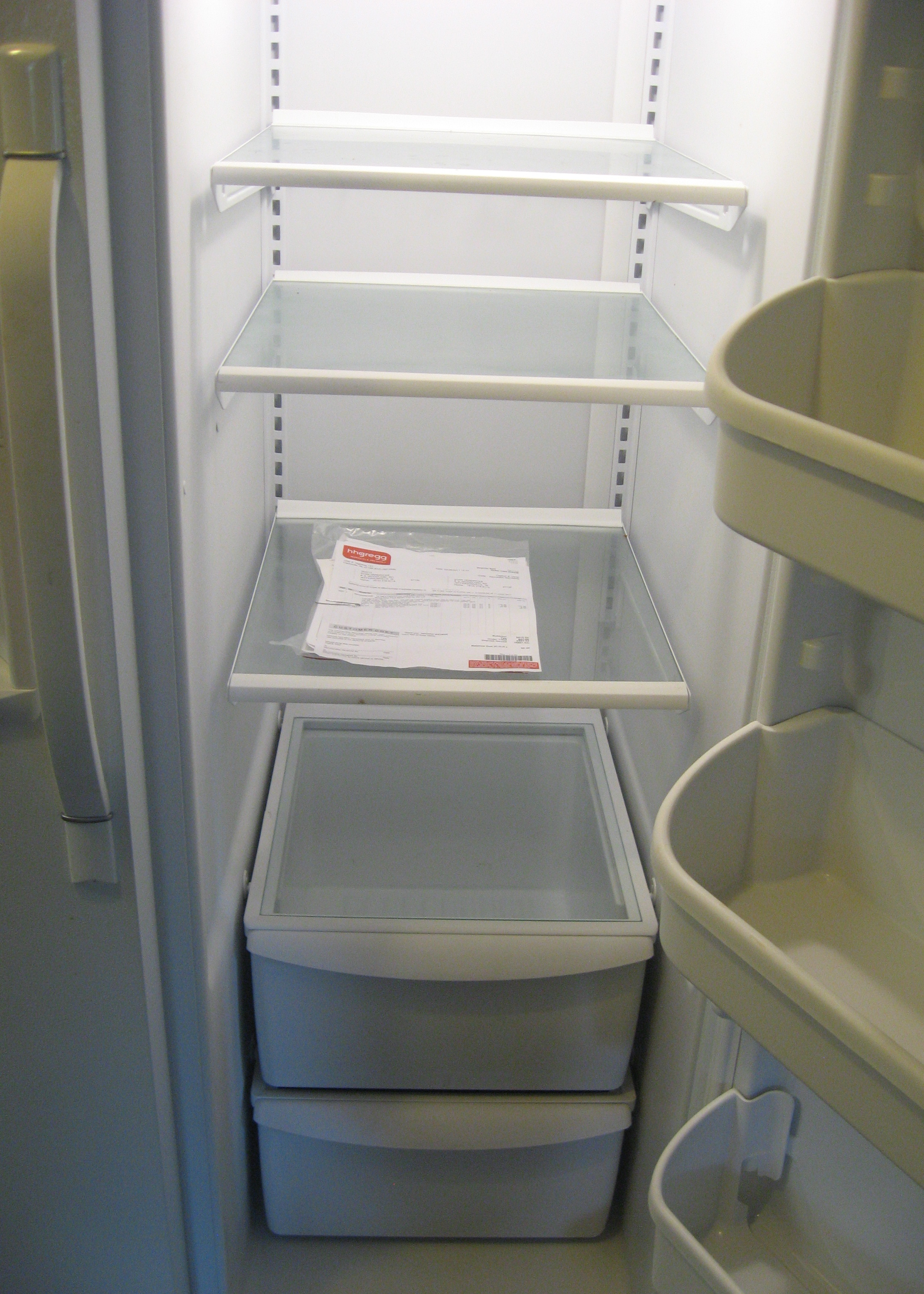 White-Westinghouse 25 Cubic Foot Refrigerator
