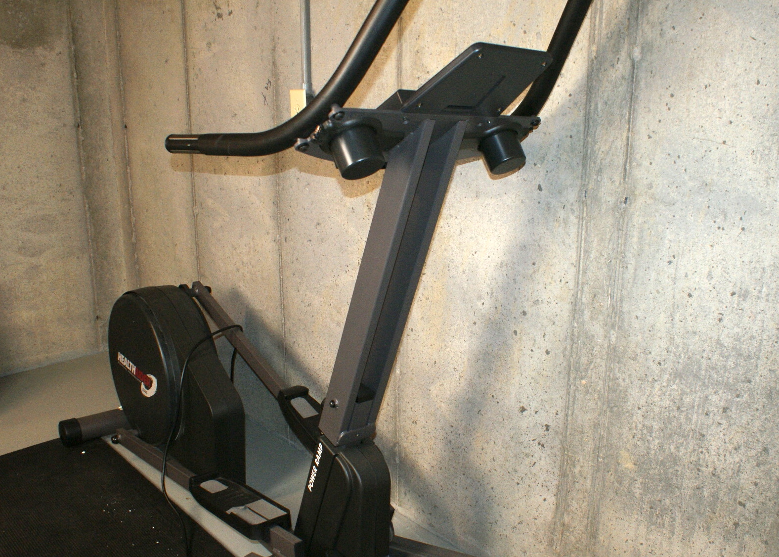 Healthrider Elliptical Crosstrainer Model E660