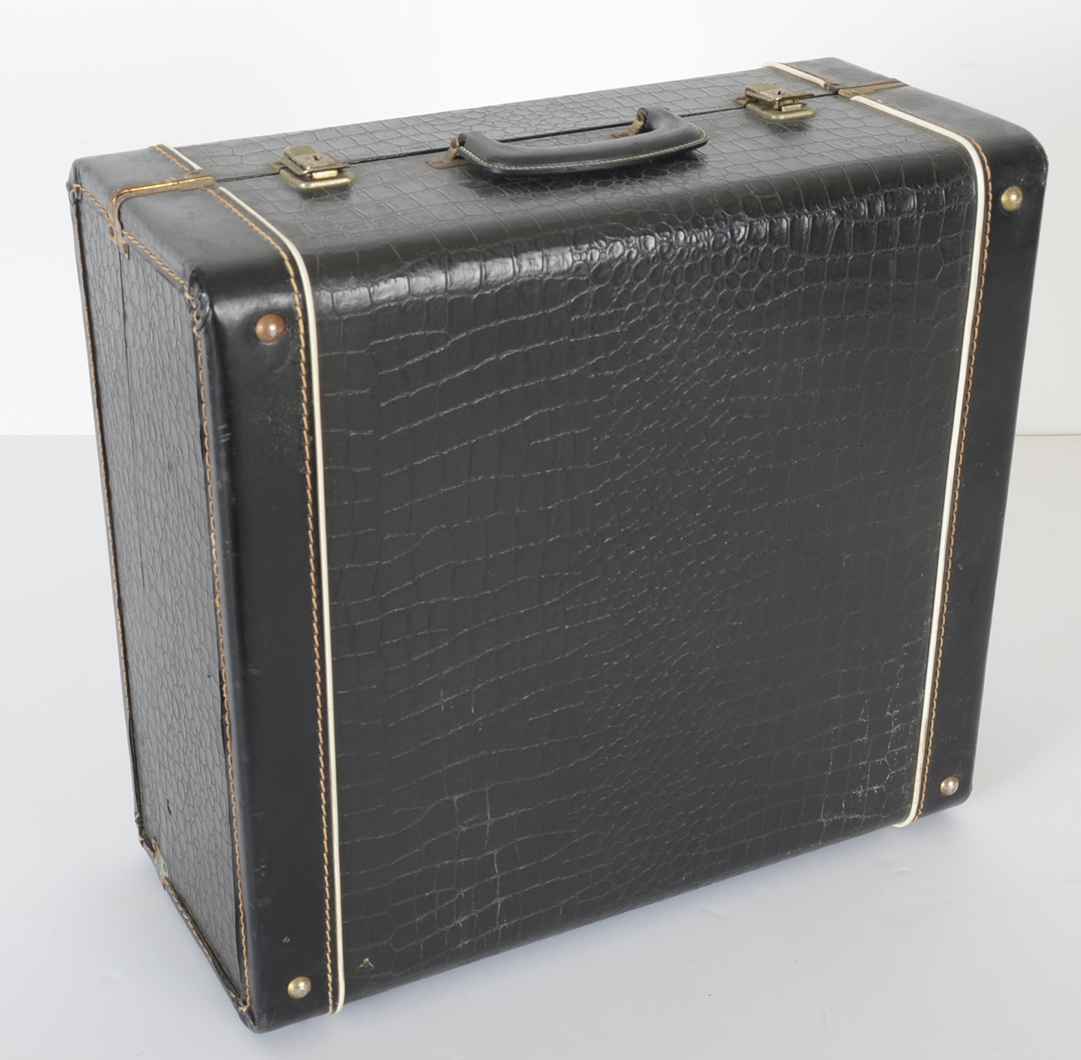 Red Lindo Accordion in Black Case