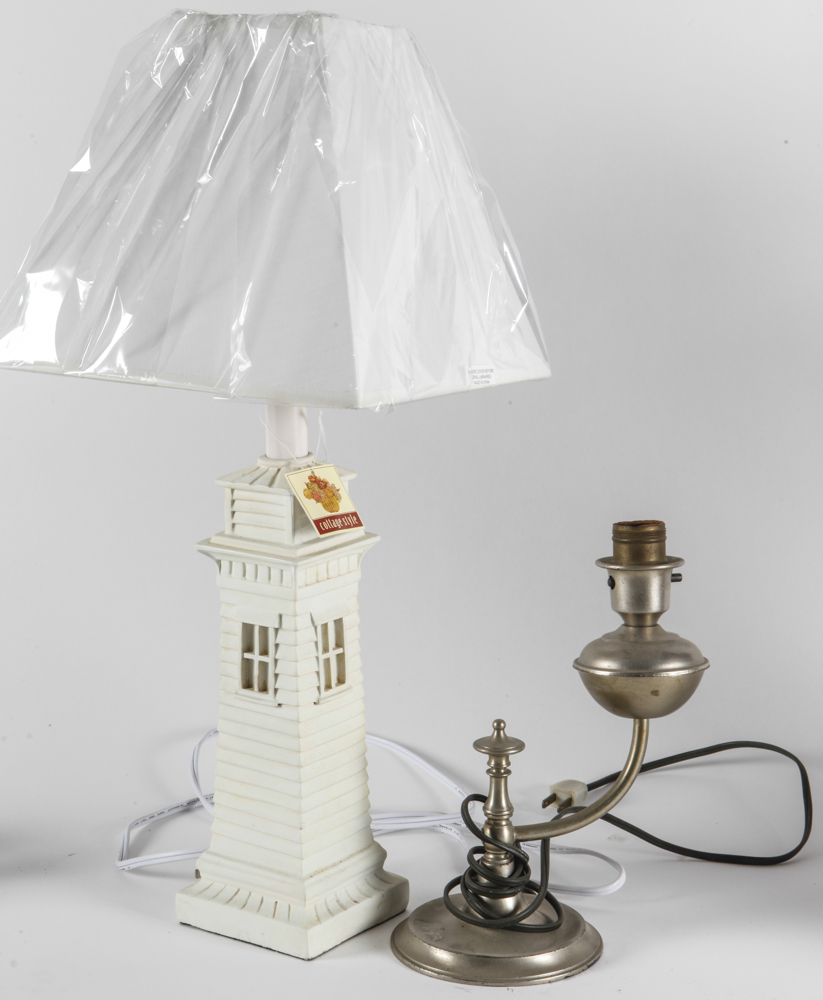 Assortment of Country Theme Home Decor Items