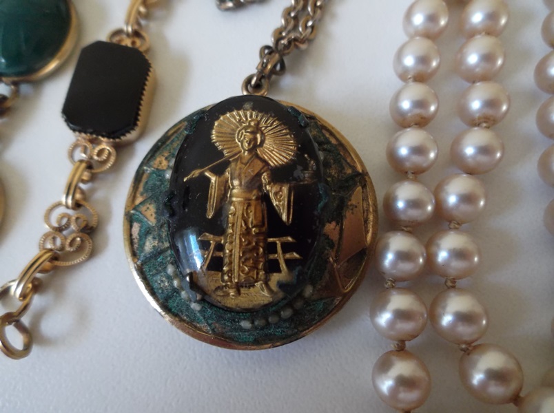 Assortment of Vintage Jewelry