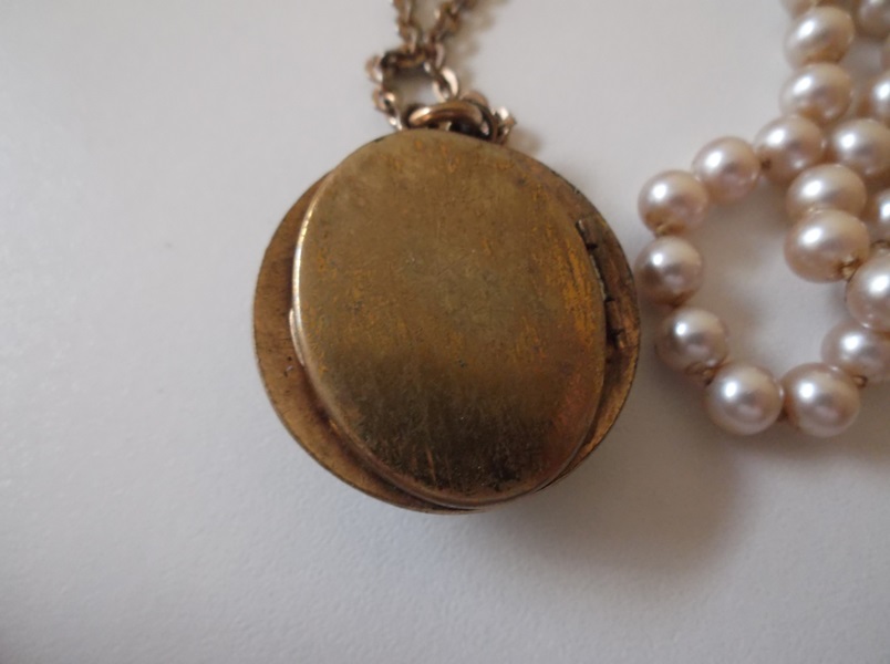 Assortment of Vintage Jewelry