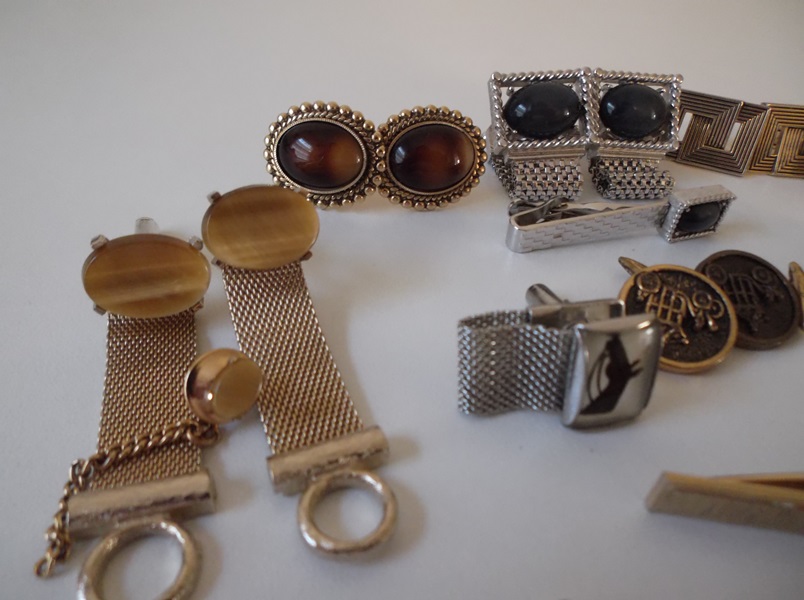 Assortment of Vintage Cufflinks 