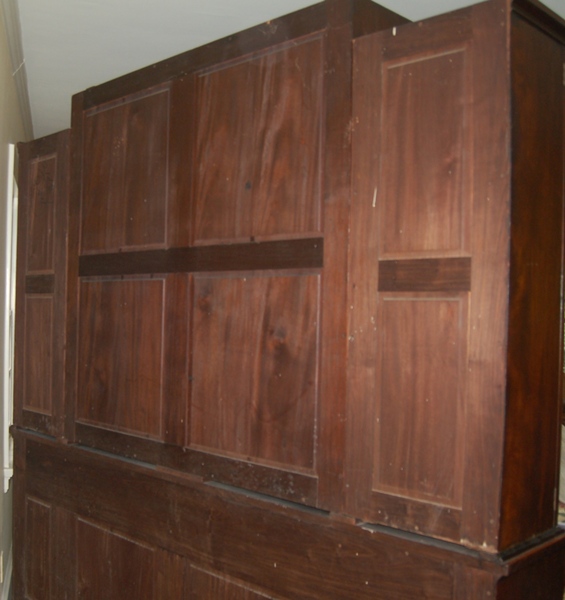 Emery Estate China Cabinet in George III Style (Circa 1800s)