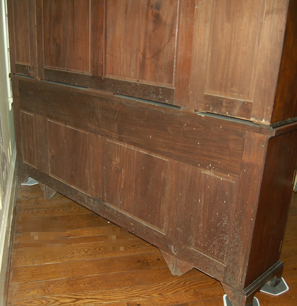 Emery Estate China Cabinet in George III Style (Circa 1800s)