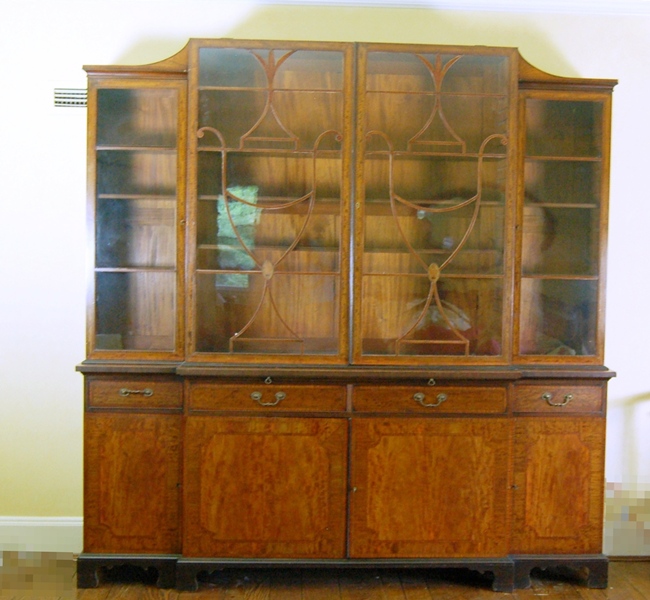 Emery Estate China Cabinet in George III Style (Circa 1800s)
