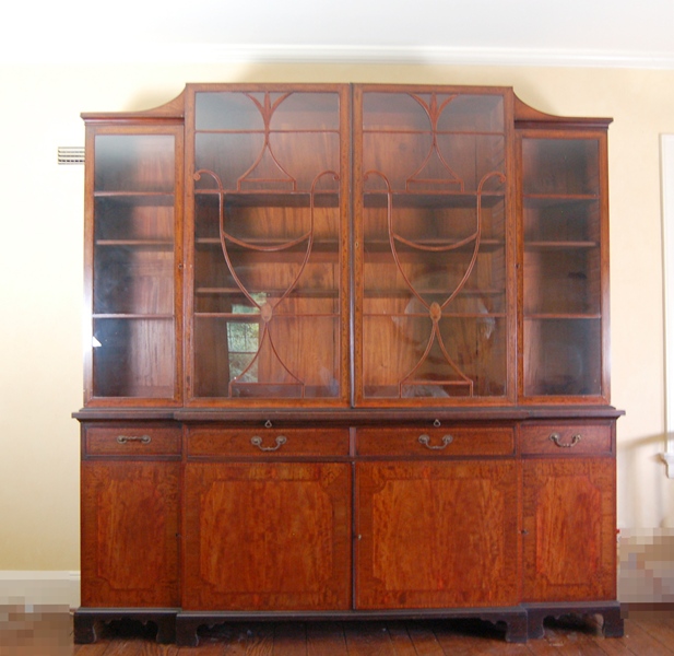 Emery Estate China Cabinet in George III Style (Circa 1800s)