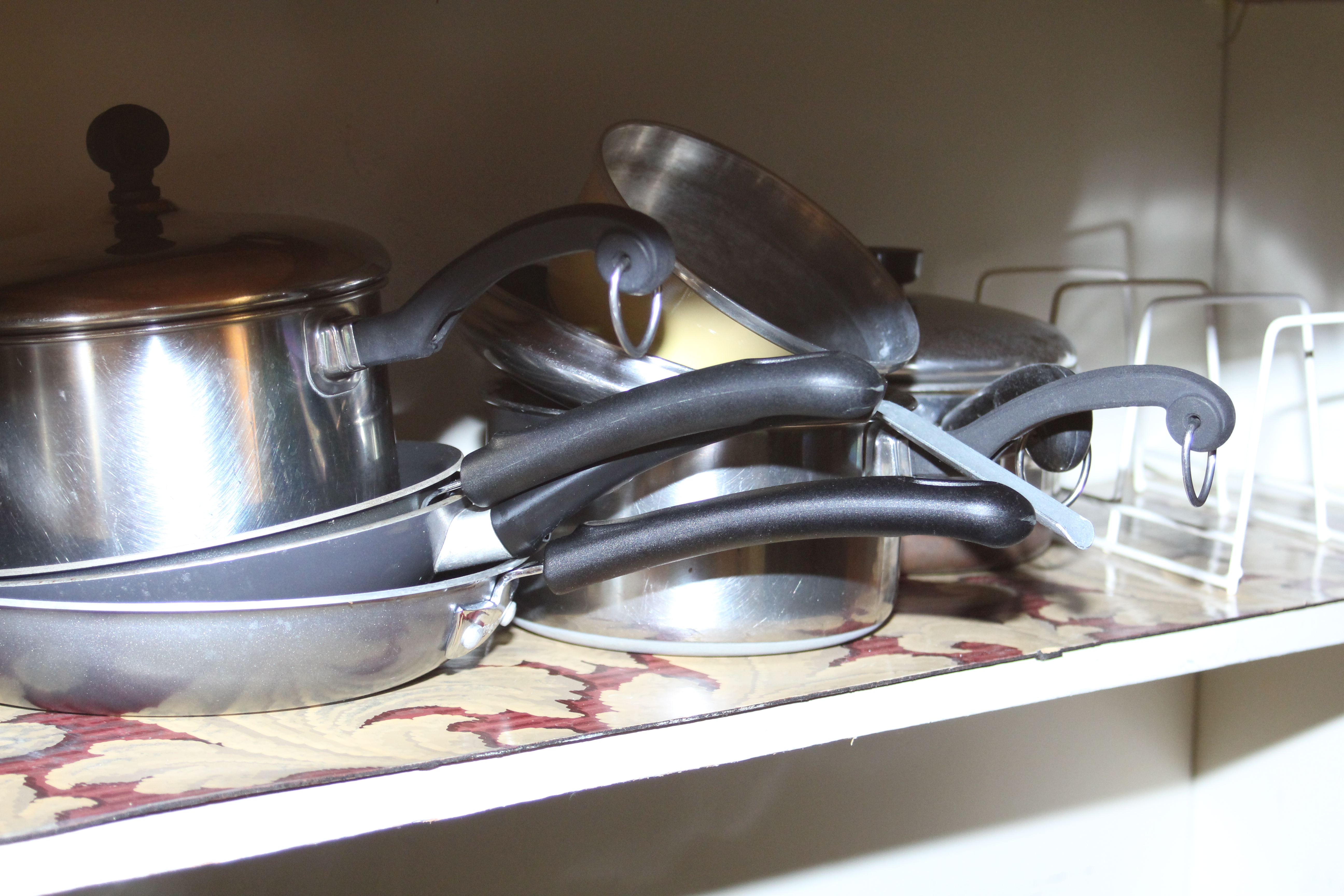 Enamel Roasters, Magnalite Roaster, and Pots and Pans 