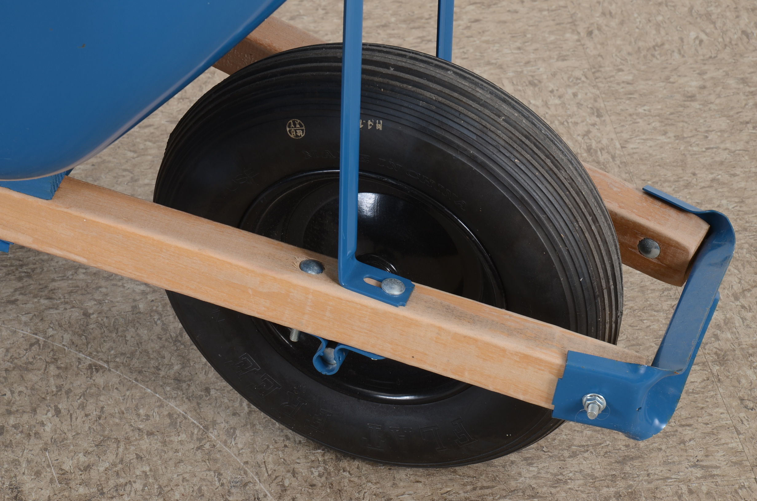 Wheelbarrow by Jackson Professional Tools 