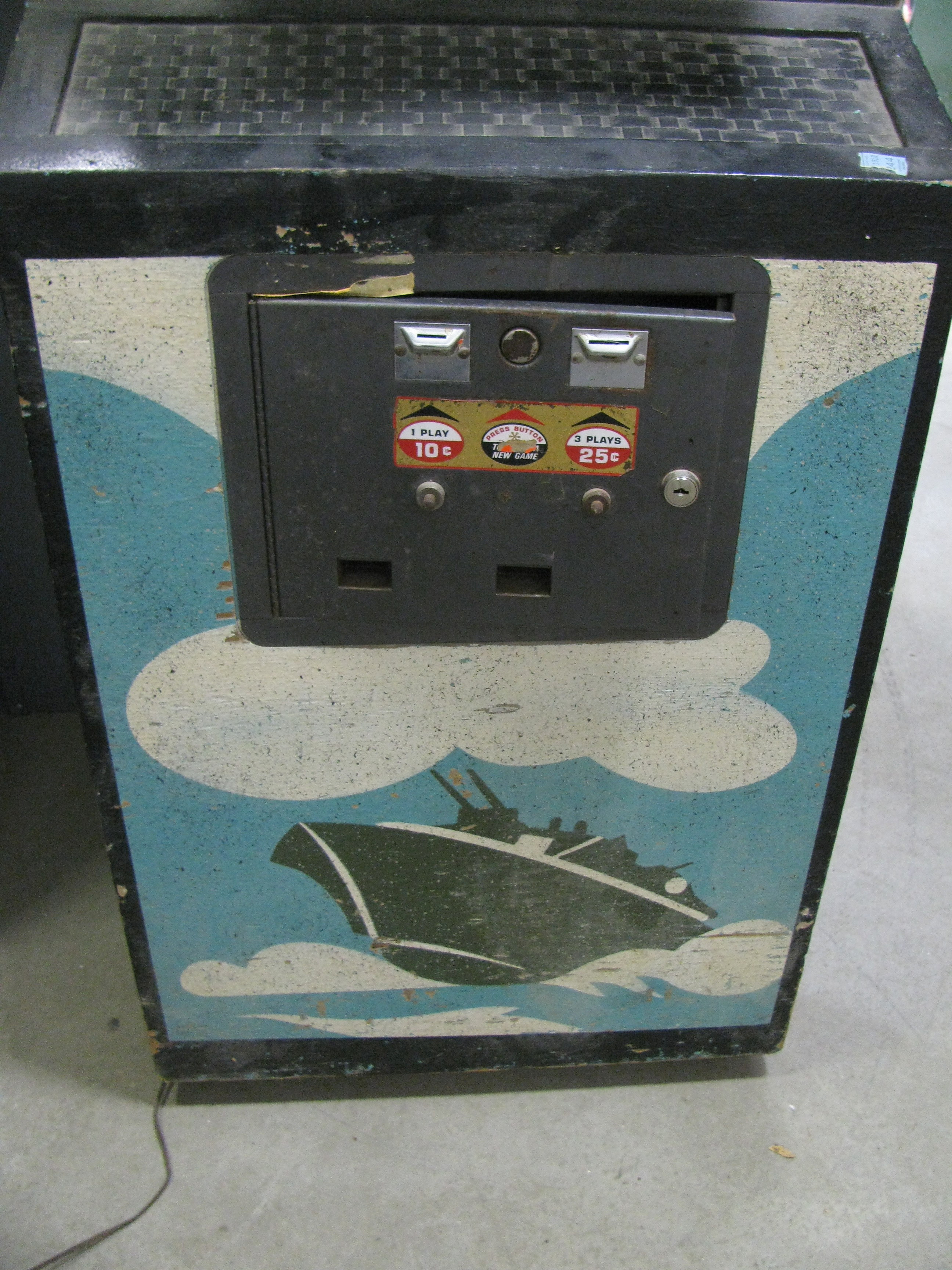 Vintage Midway Sea Raider Coin-Operated Game