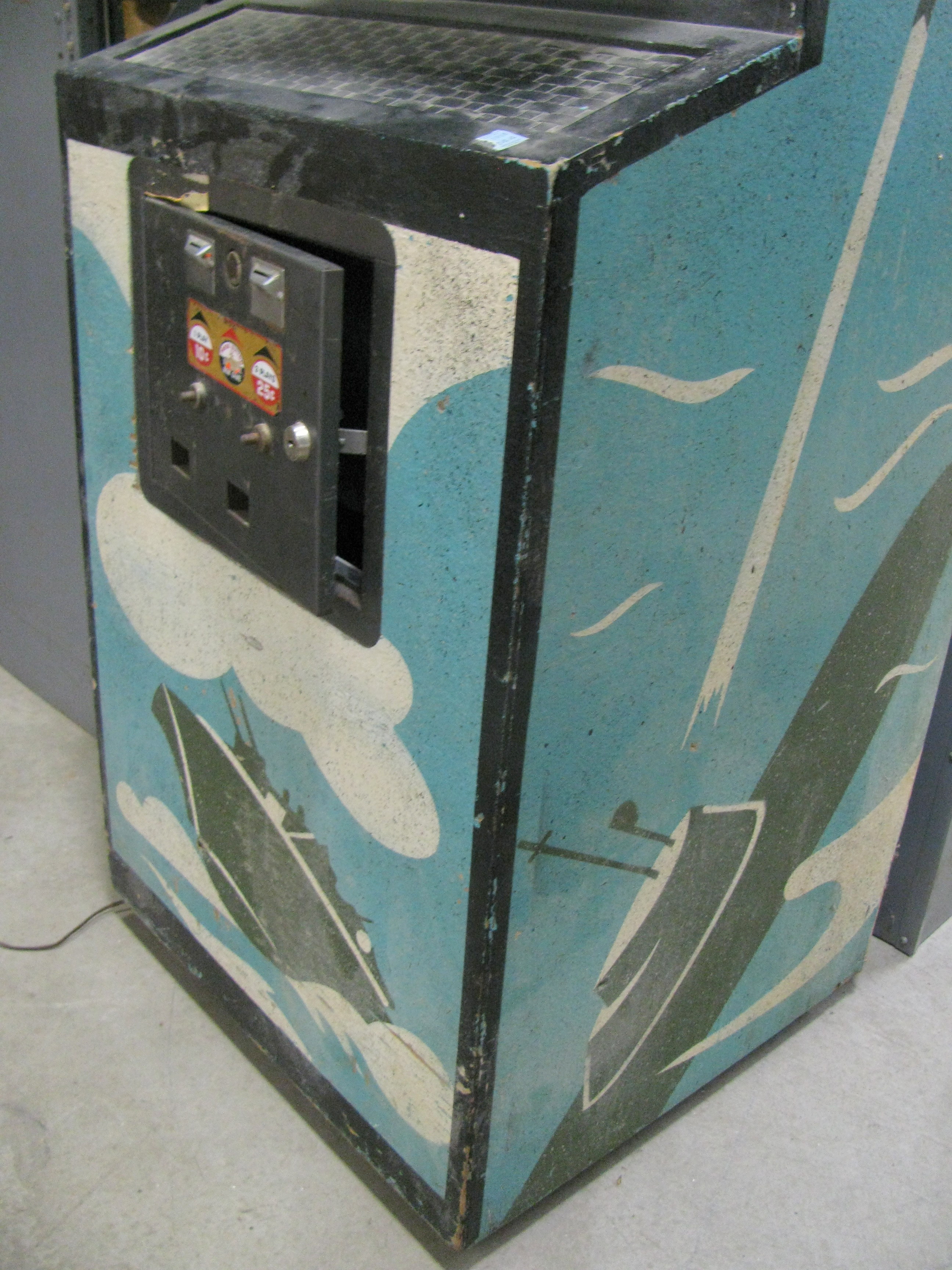 Vintage Midway Sea Raider Coin-Operated Game