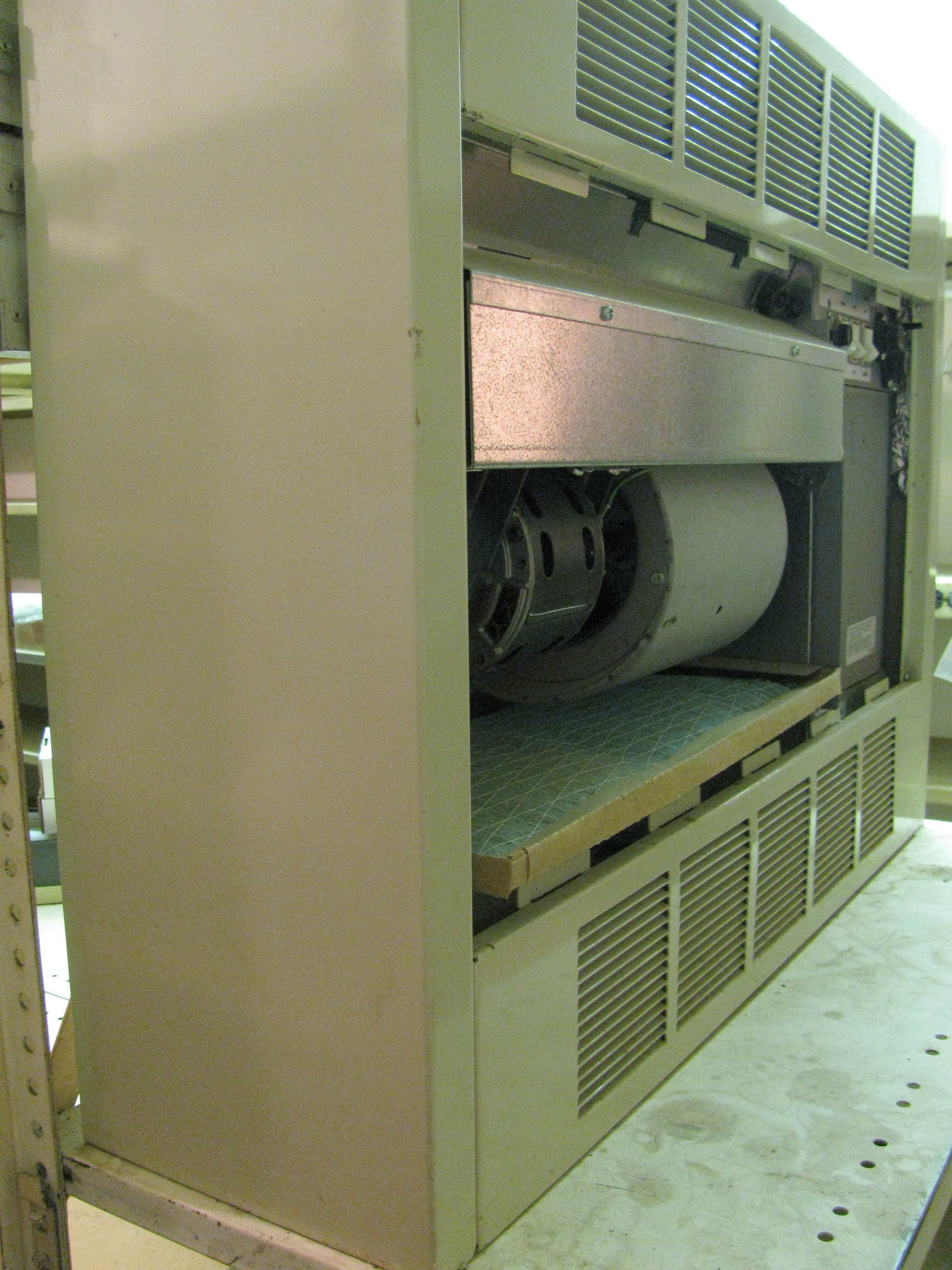 17000 BTU Wall Mount Cabinet Unit Heater