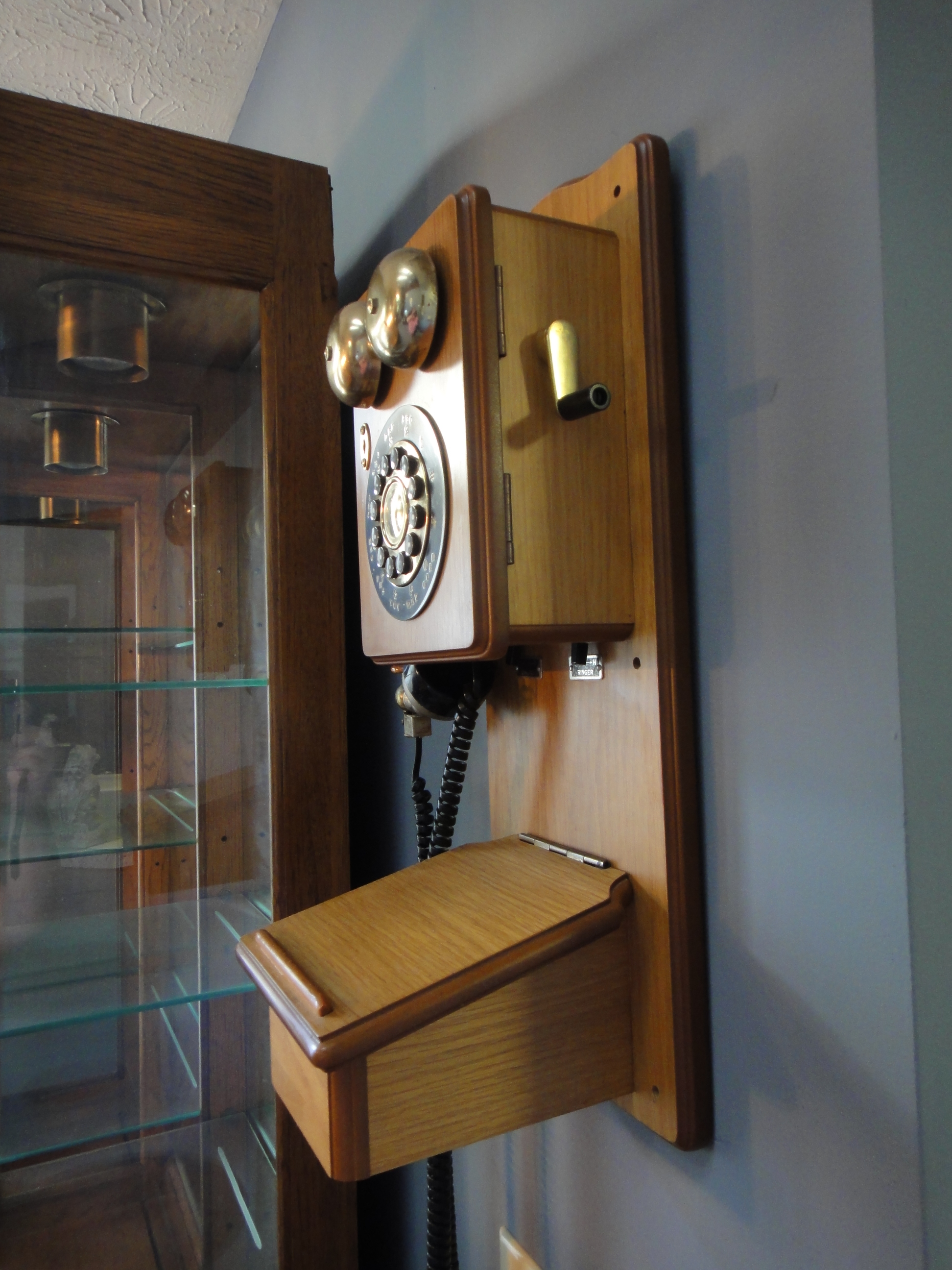 Vintage Retro-Replica Antique Hand Crank Wall Phone