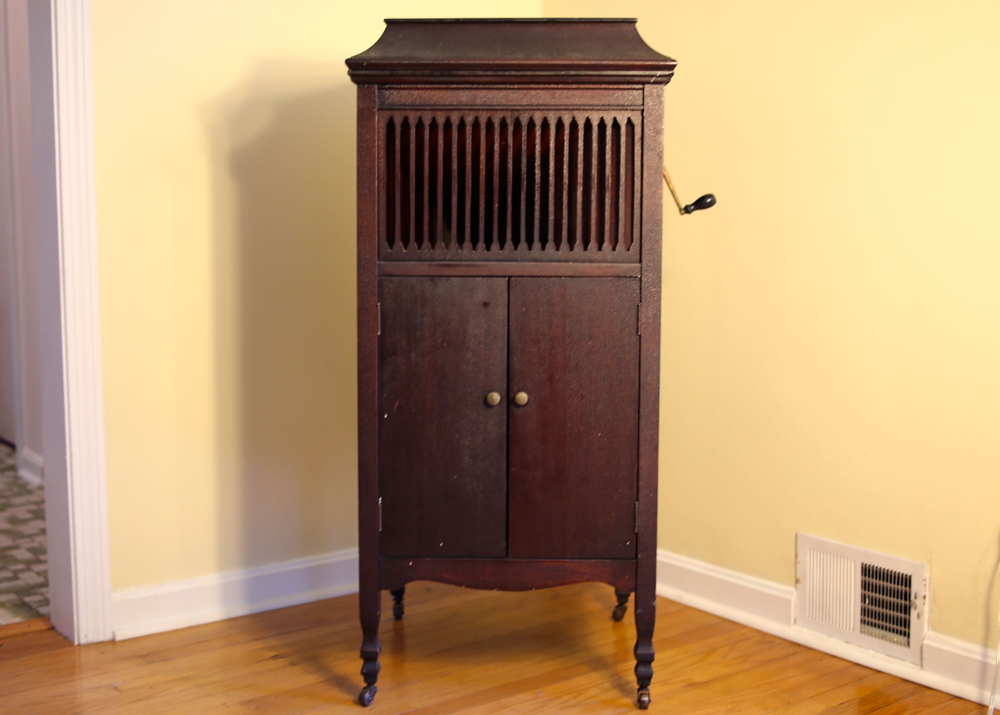 Antique Victrola and Phonograph Record Storage Case