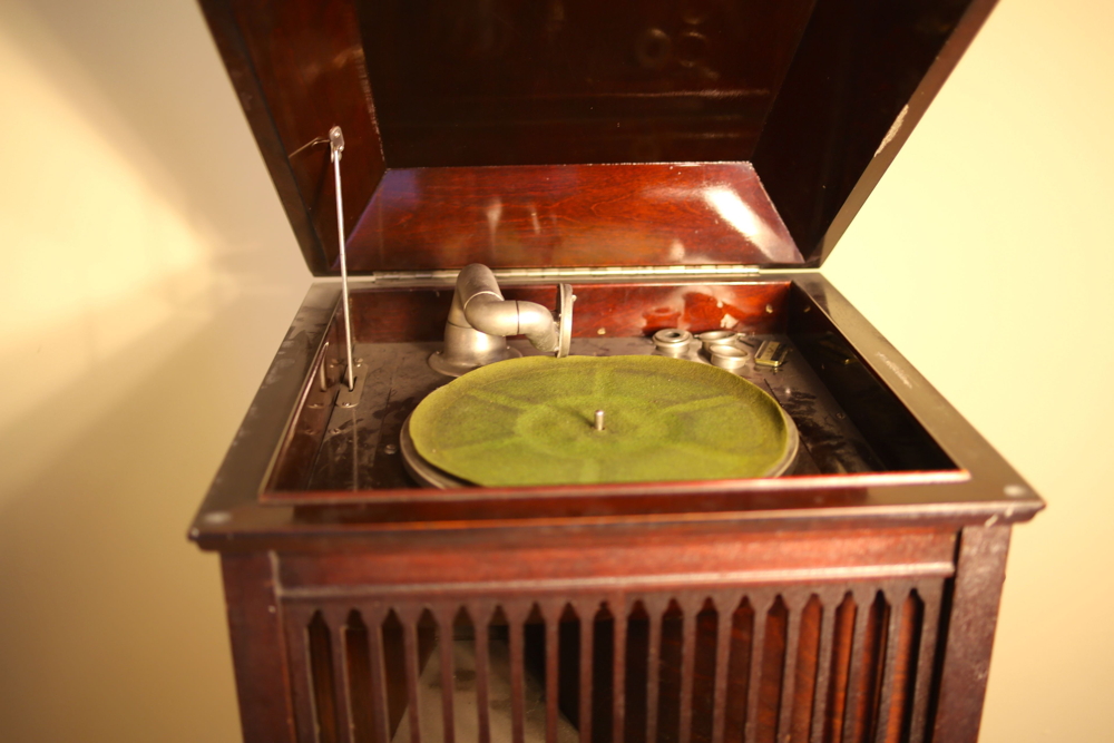 Antique Victrola and Phonograph Record Storage Case