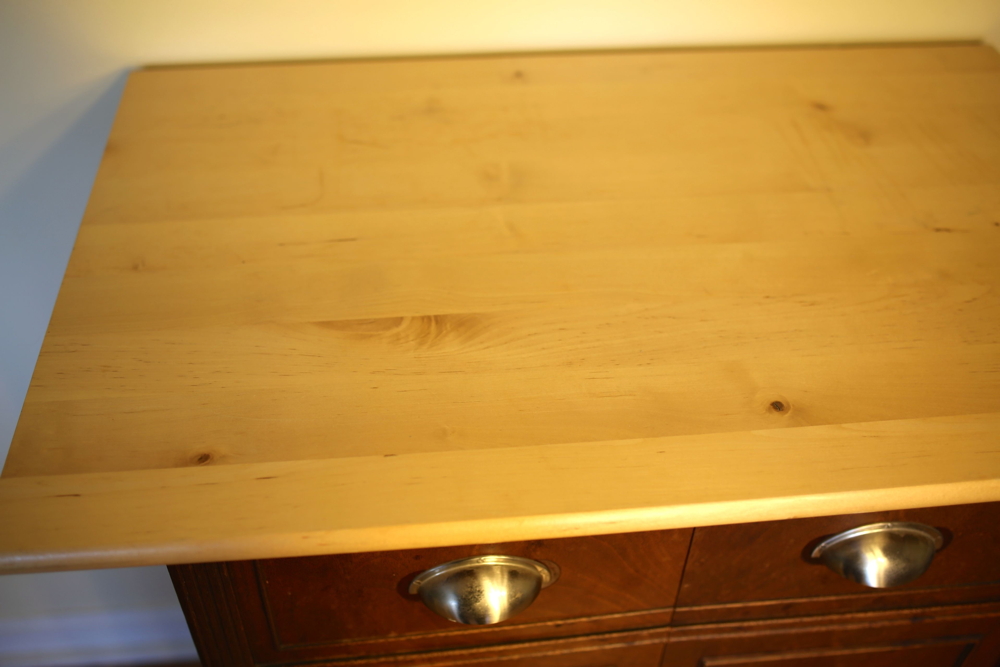 Small Antique Cabinet with Mahogany Veneers