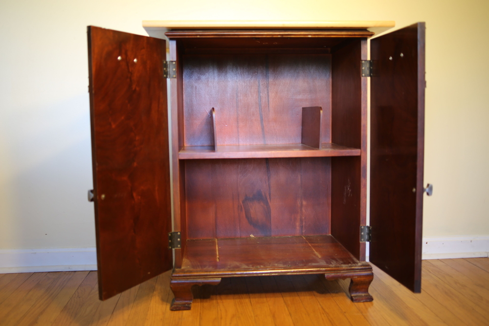 Small Antique Cabinet with Mahogany Veneers
