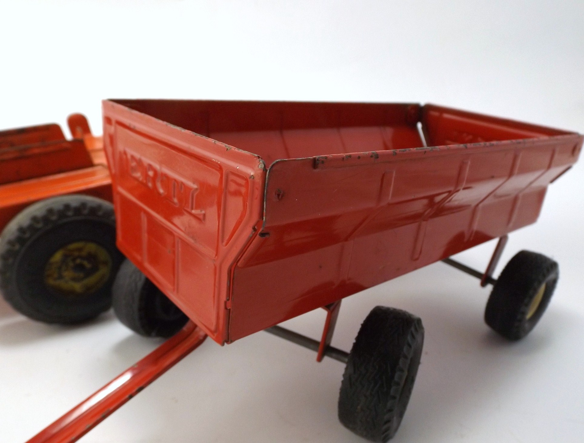 Ertl IH Farm Utility Wagon and Nylint Boat Trailer