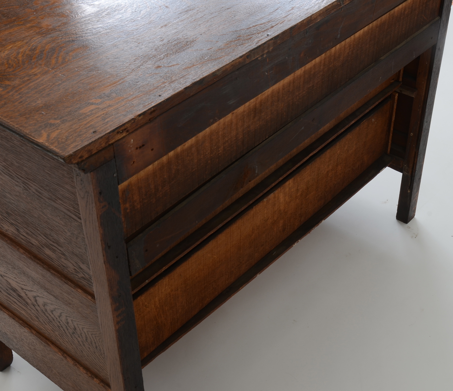 Curved Front Dresser