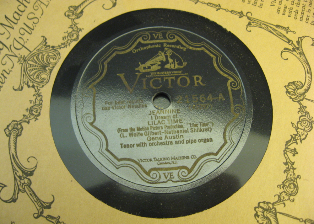 Collection of 78 rpm Albums from the 1940s