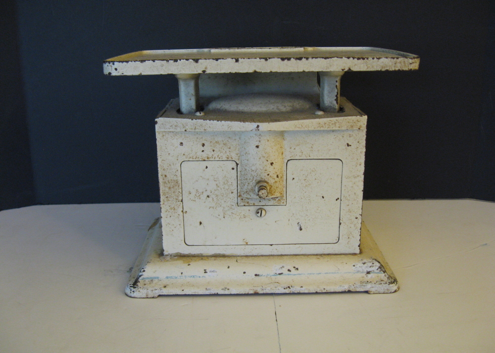 Vintage 1930s Bath Scale