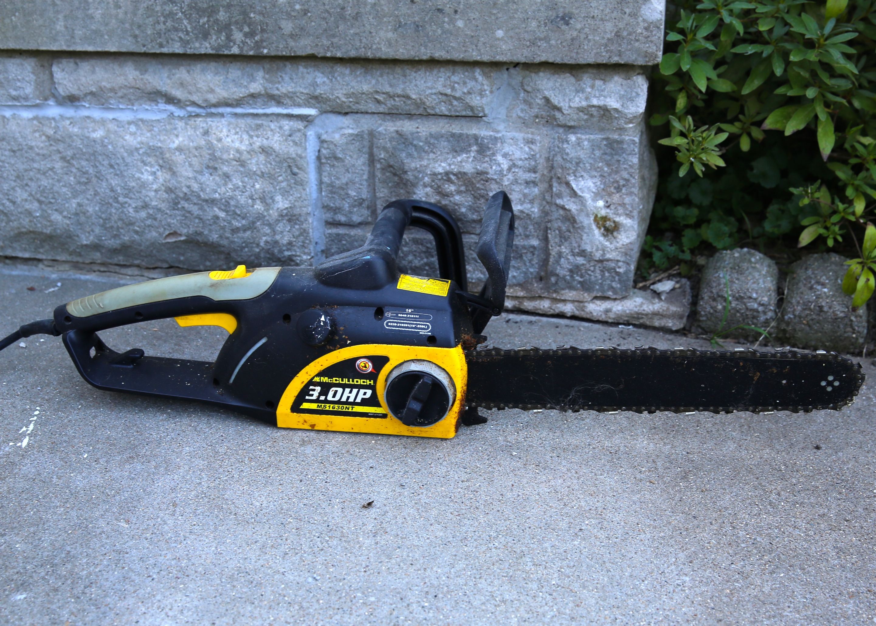 McCulloch Electric Chainsaw