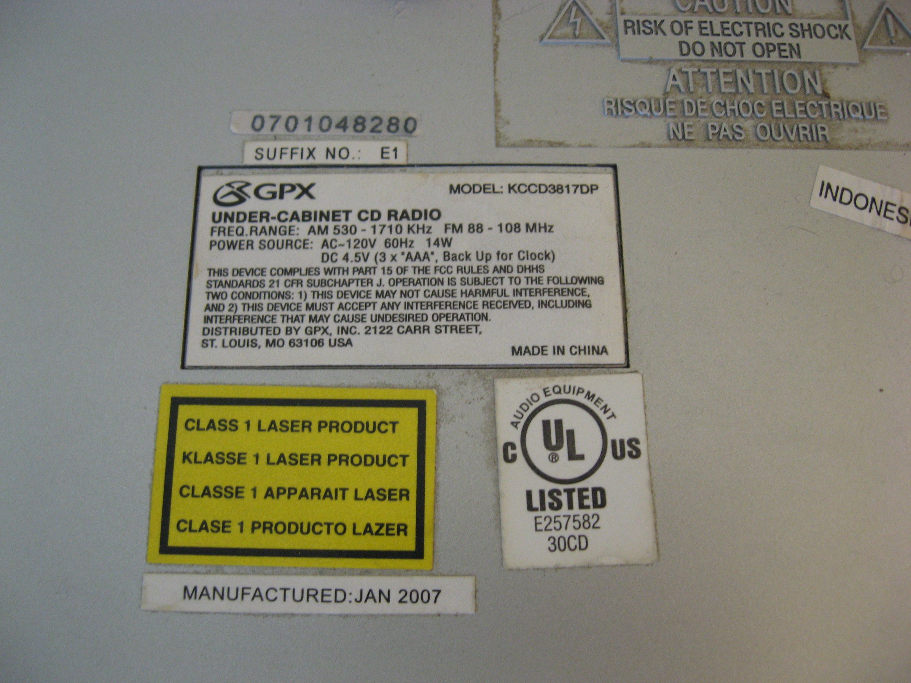 GPX Undercounter Radio/CD Player