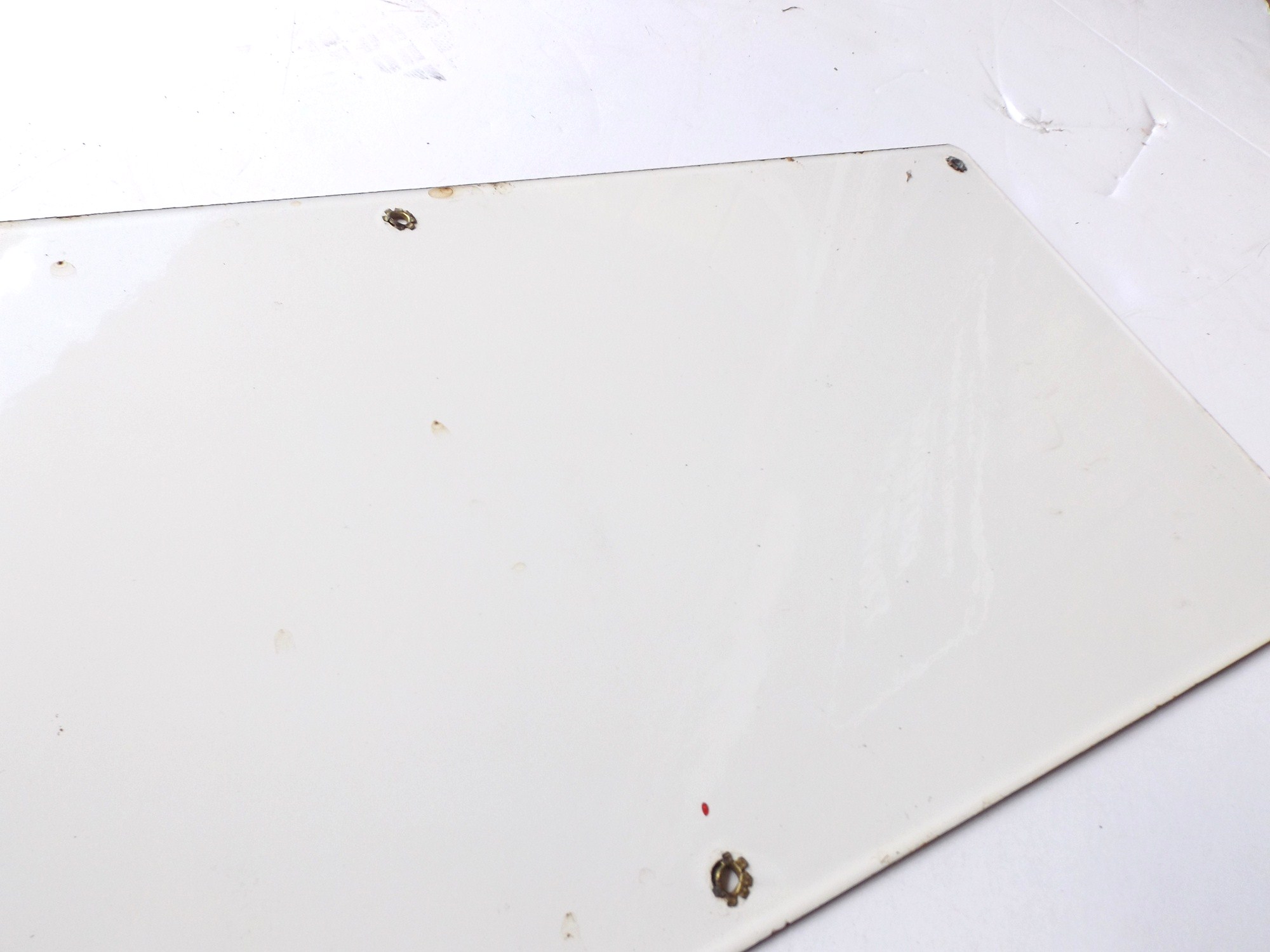 'No Smoking' Metal Sign