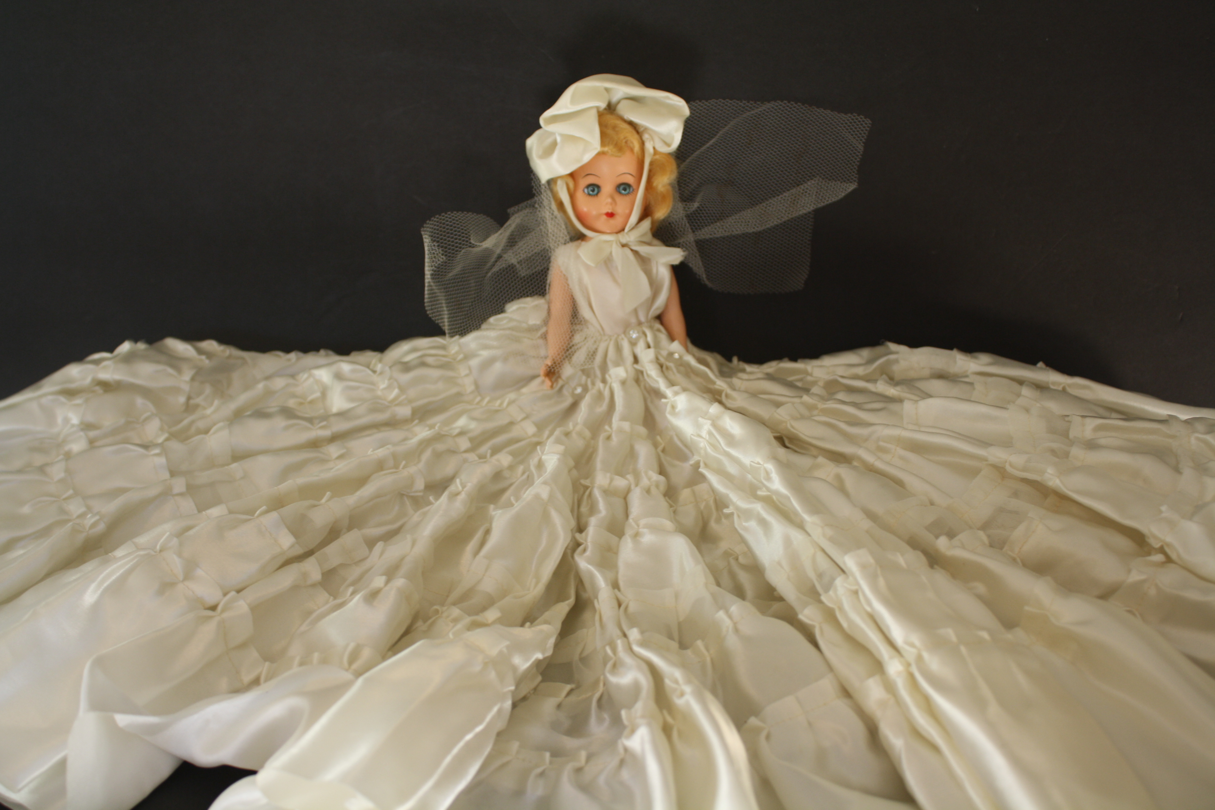 Grouping of Vintage Dolls