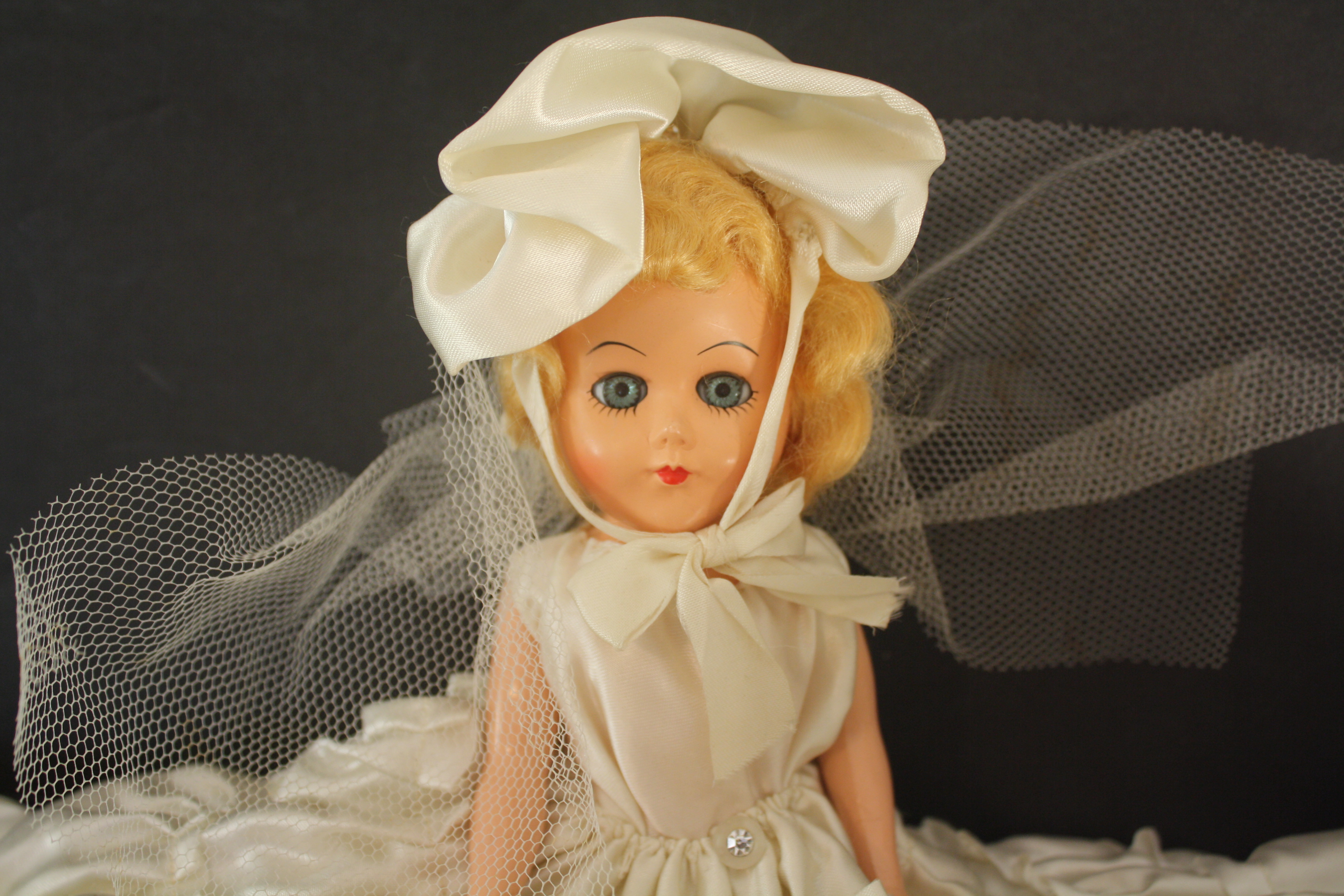 Grouping of Vintage Dolls