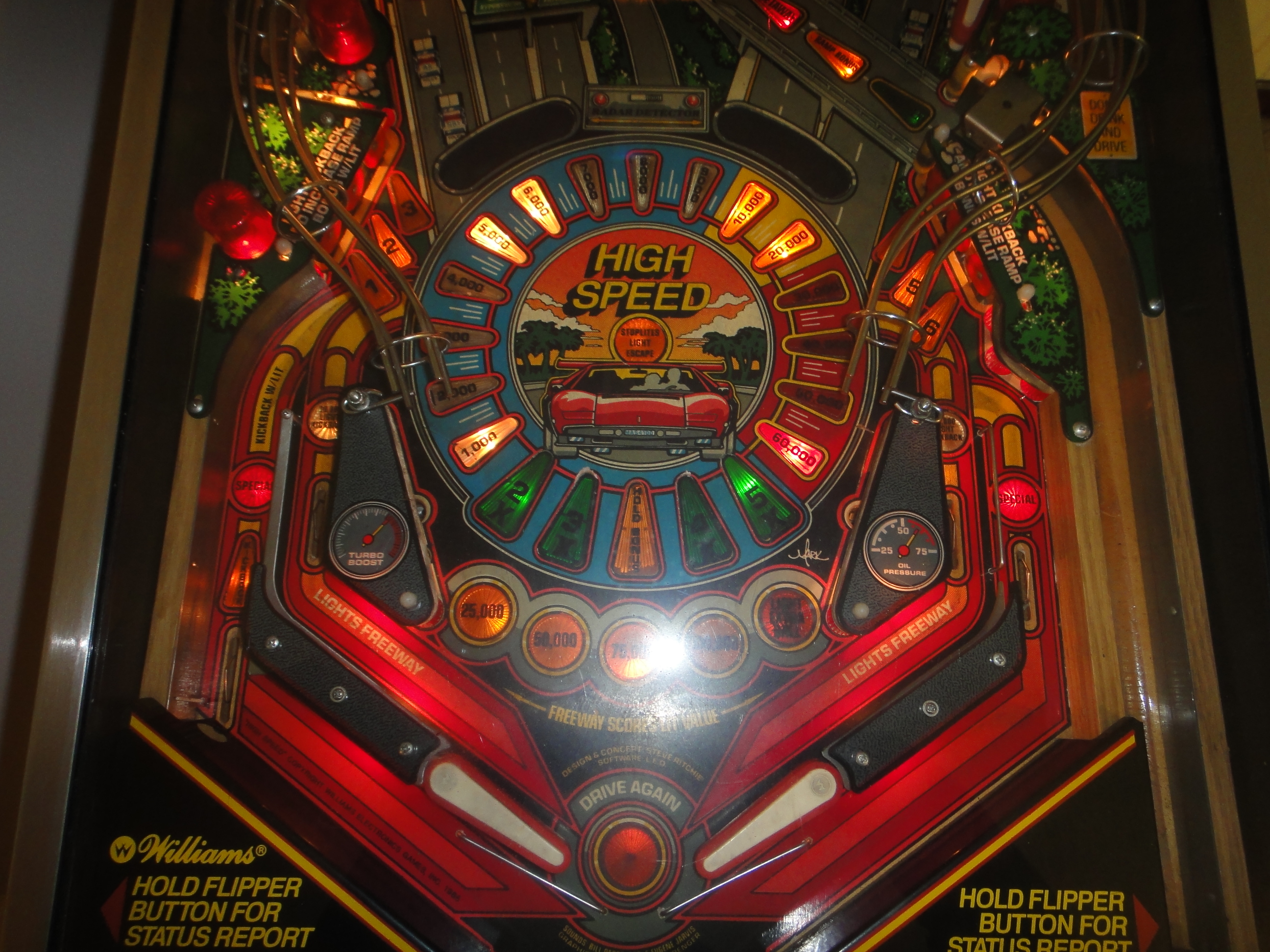 1986 Williams High Speed Police Chase Pinball Machine