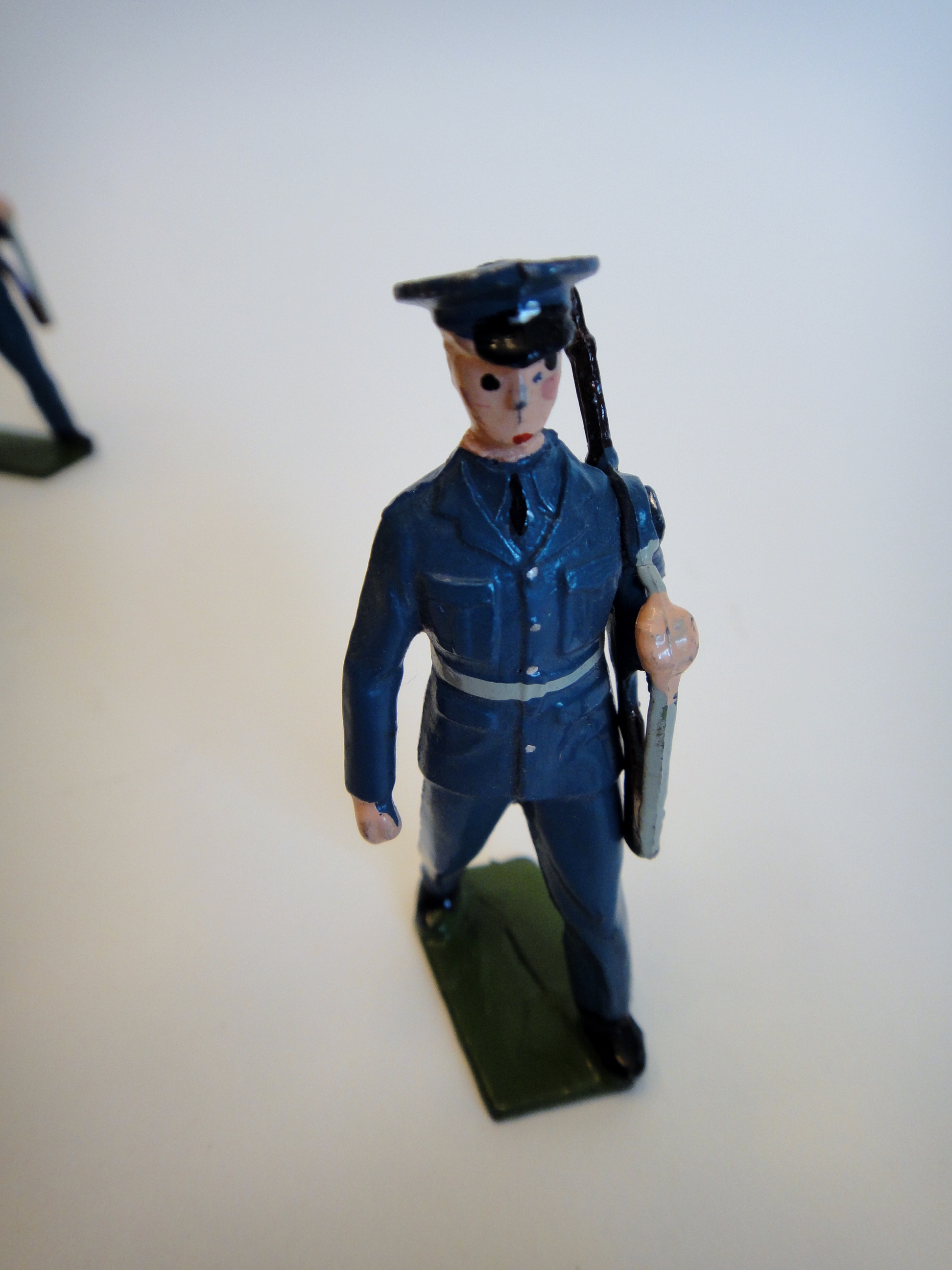 Collection Vintage Britains Ltd. Military Marching Soldiers Metal