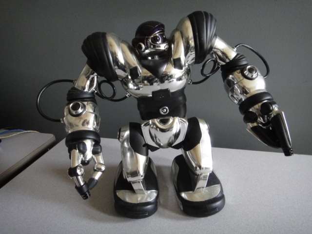 Sharper Image Robosapien Robot