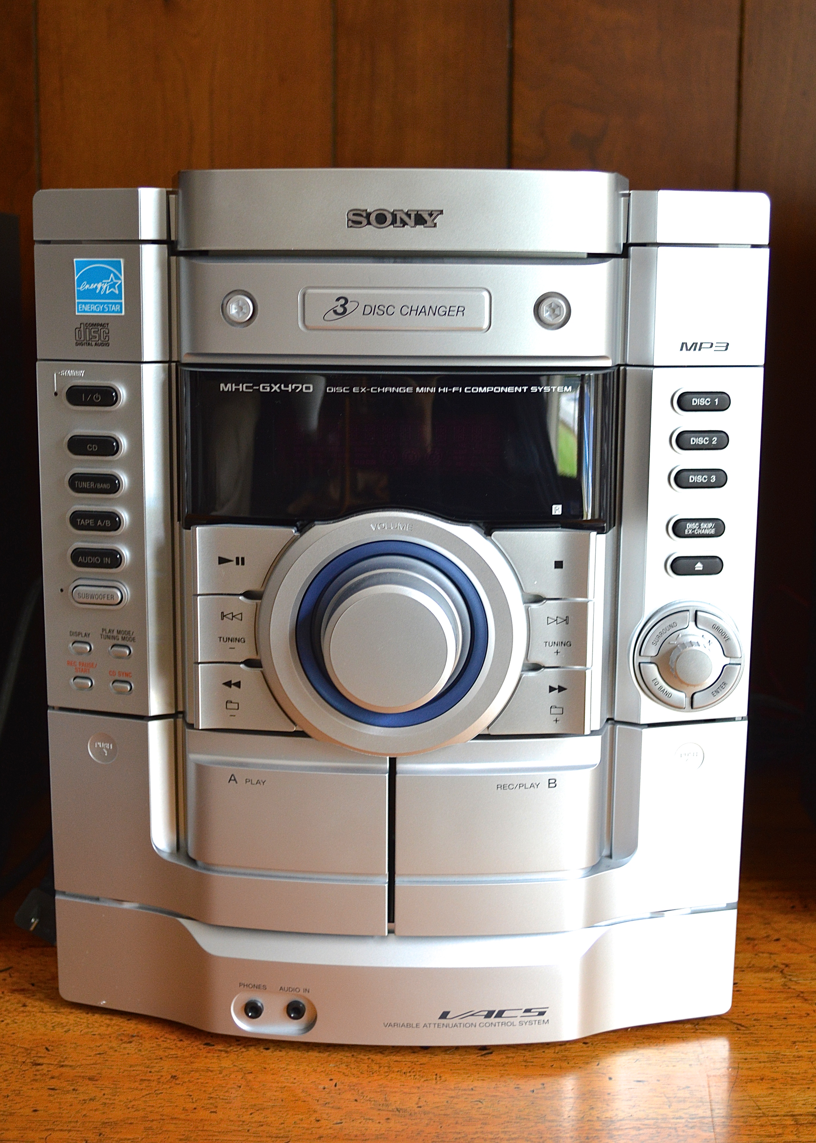 Sony 3 Disc and MP3 Stereo with Speakers and Subwoofer