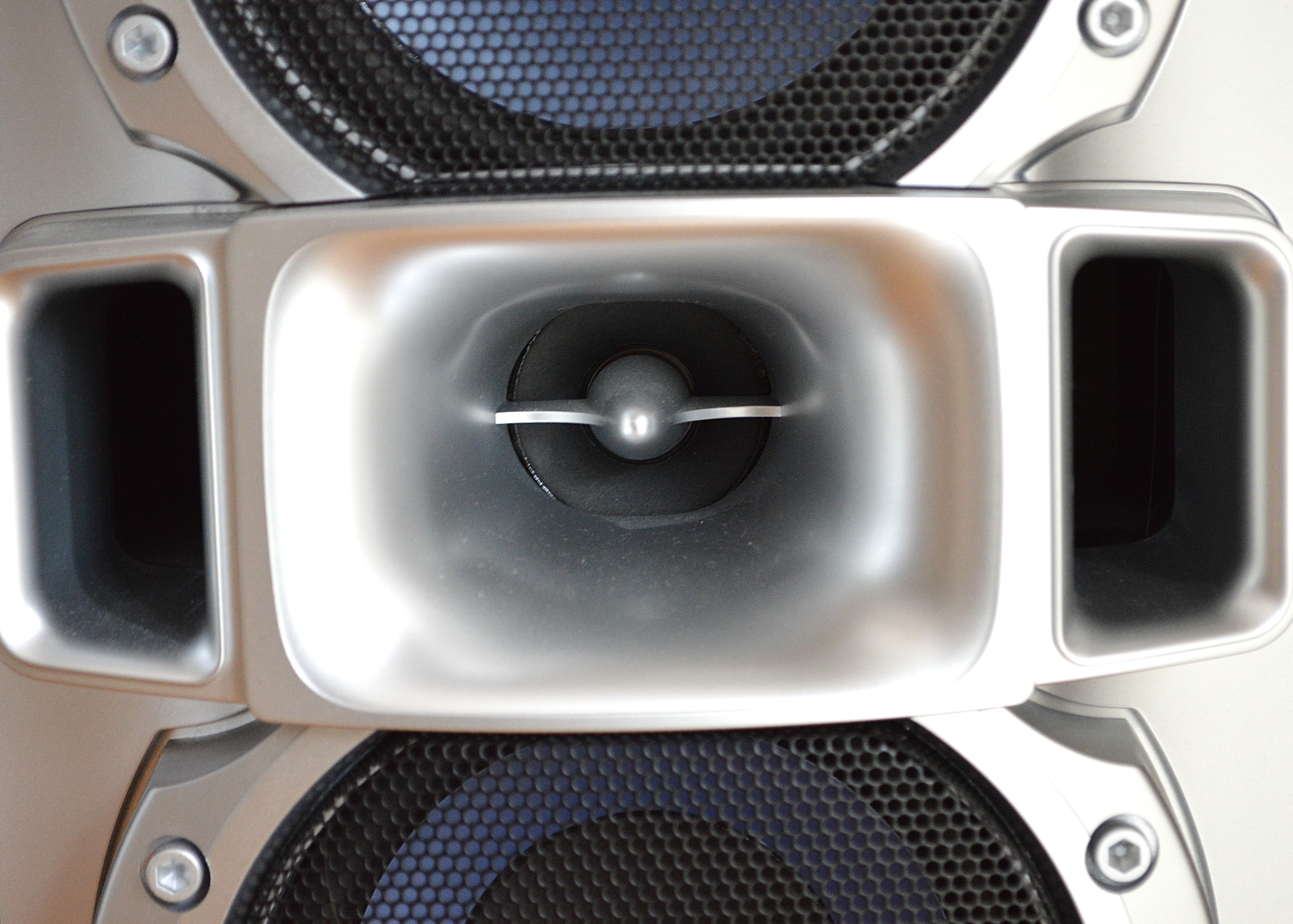 Sony 3 Disc and MP3 Stereo with Speakers and Subwoofer