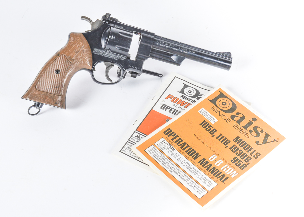 Daisy CO2-Powered Pellet Revolver