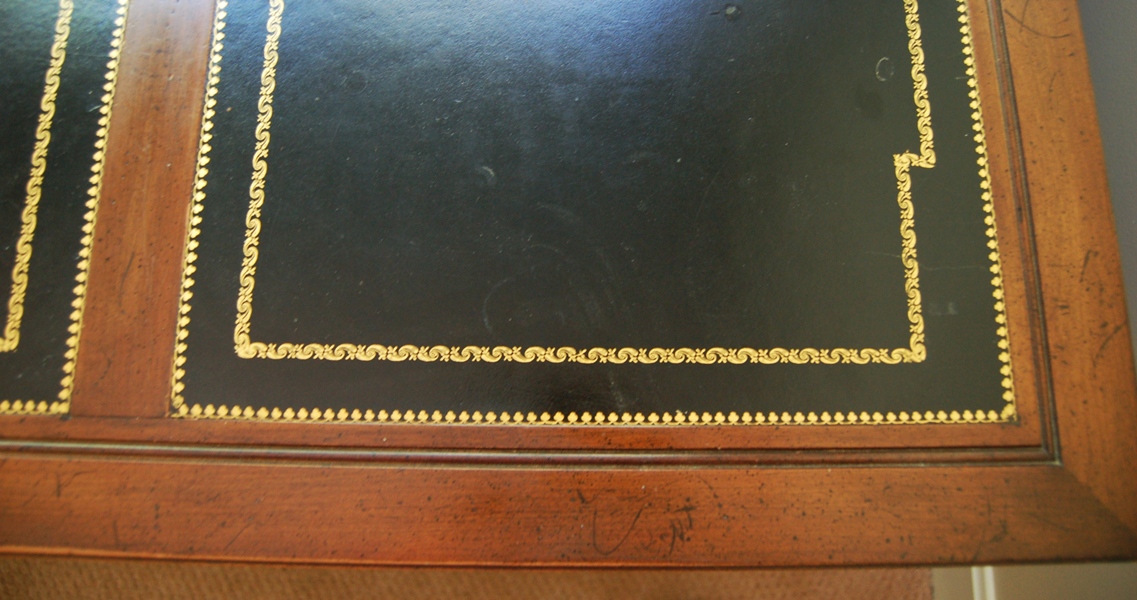 Sligh Furniture Leather Top Desk