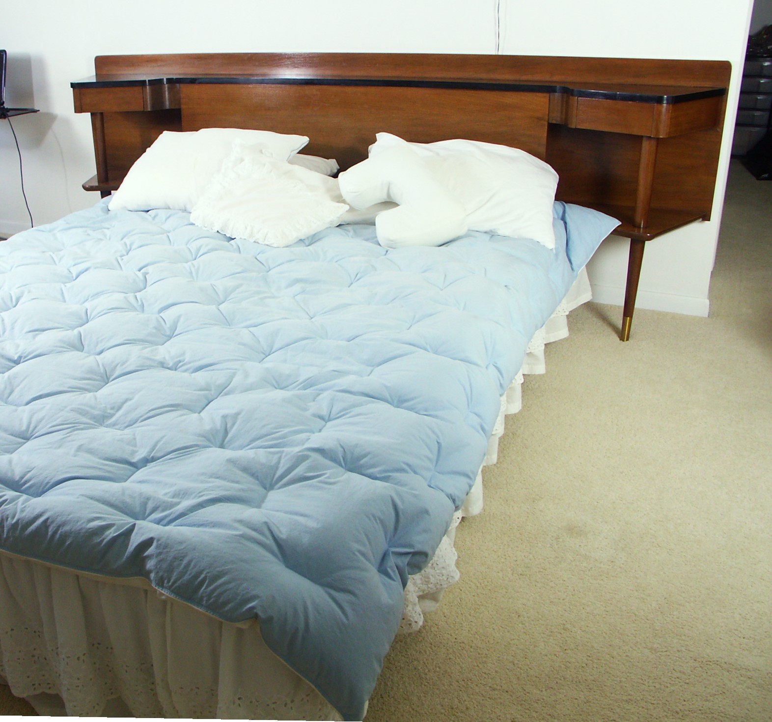 Mid Century Modern American of Martinsville Headboard and Frame