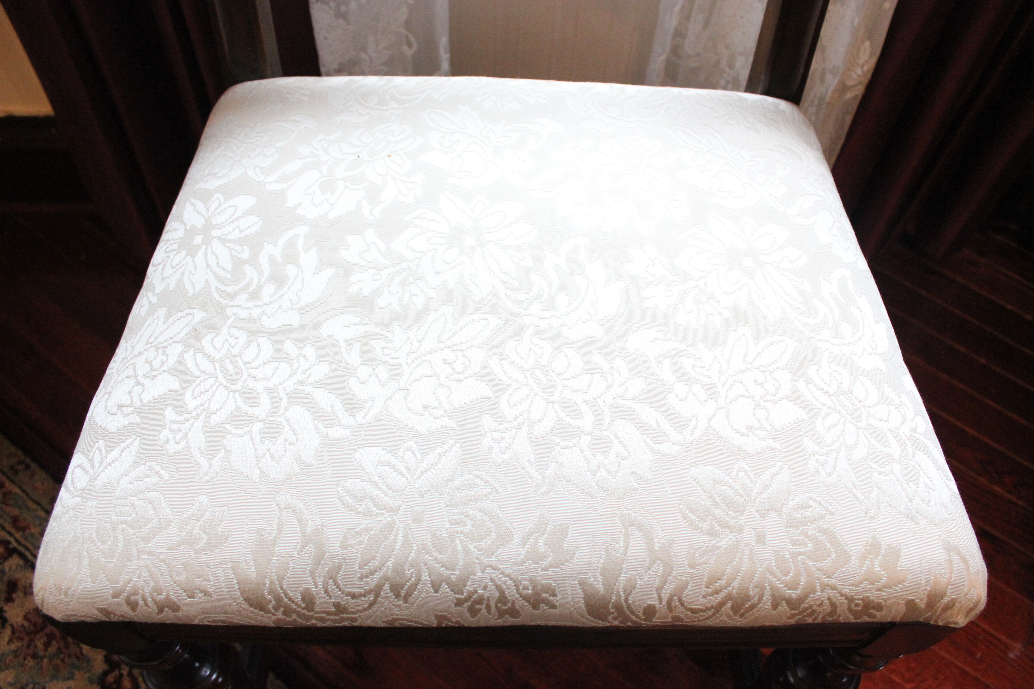 Tudor Style Dining Room Table and Chairs 