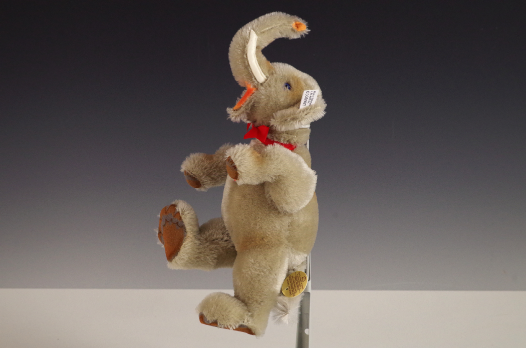 Steiff Limited Museum Edition Replica of 1932 'Jumbo' Elephant