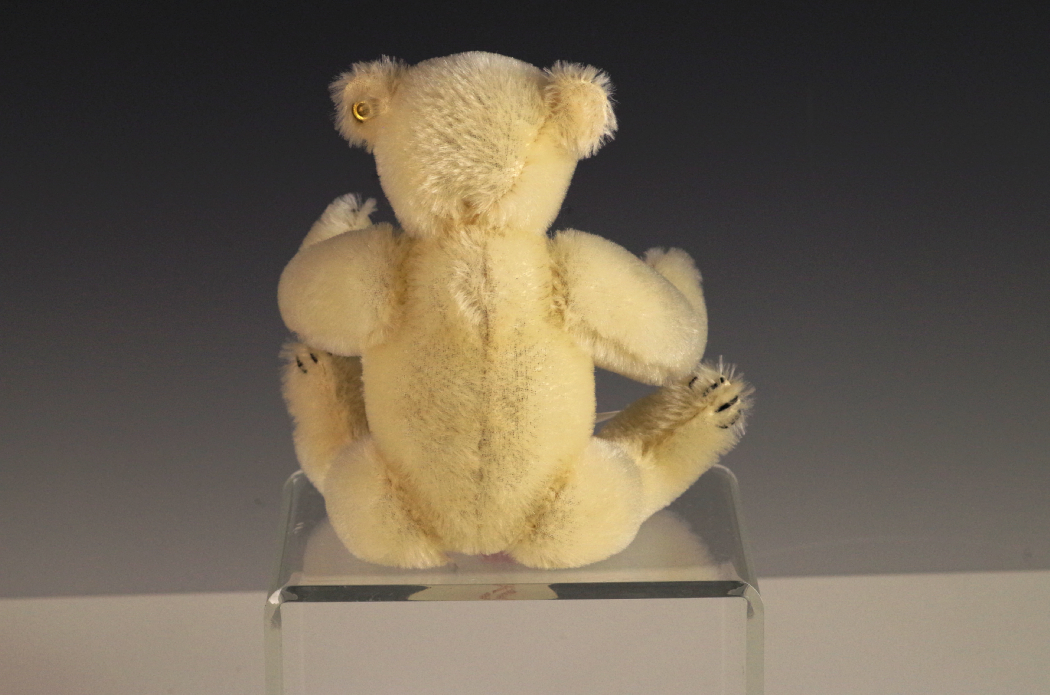 Steiff Limited Edition 1985 Replica of the Original 'Teddy'