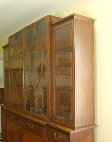Emery Estate China Cabinet in George III Style (Circa 1800s)