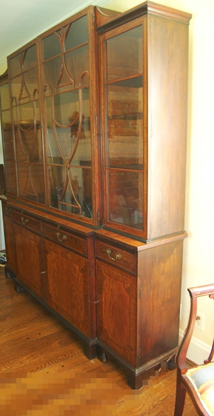 Emery Estate China Cabinet in George III Style (Circa 1800s)