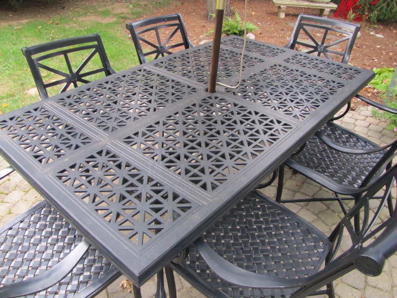 Smith and Hawken Edinborough Patio Dining Table and Chairs 