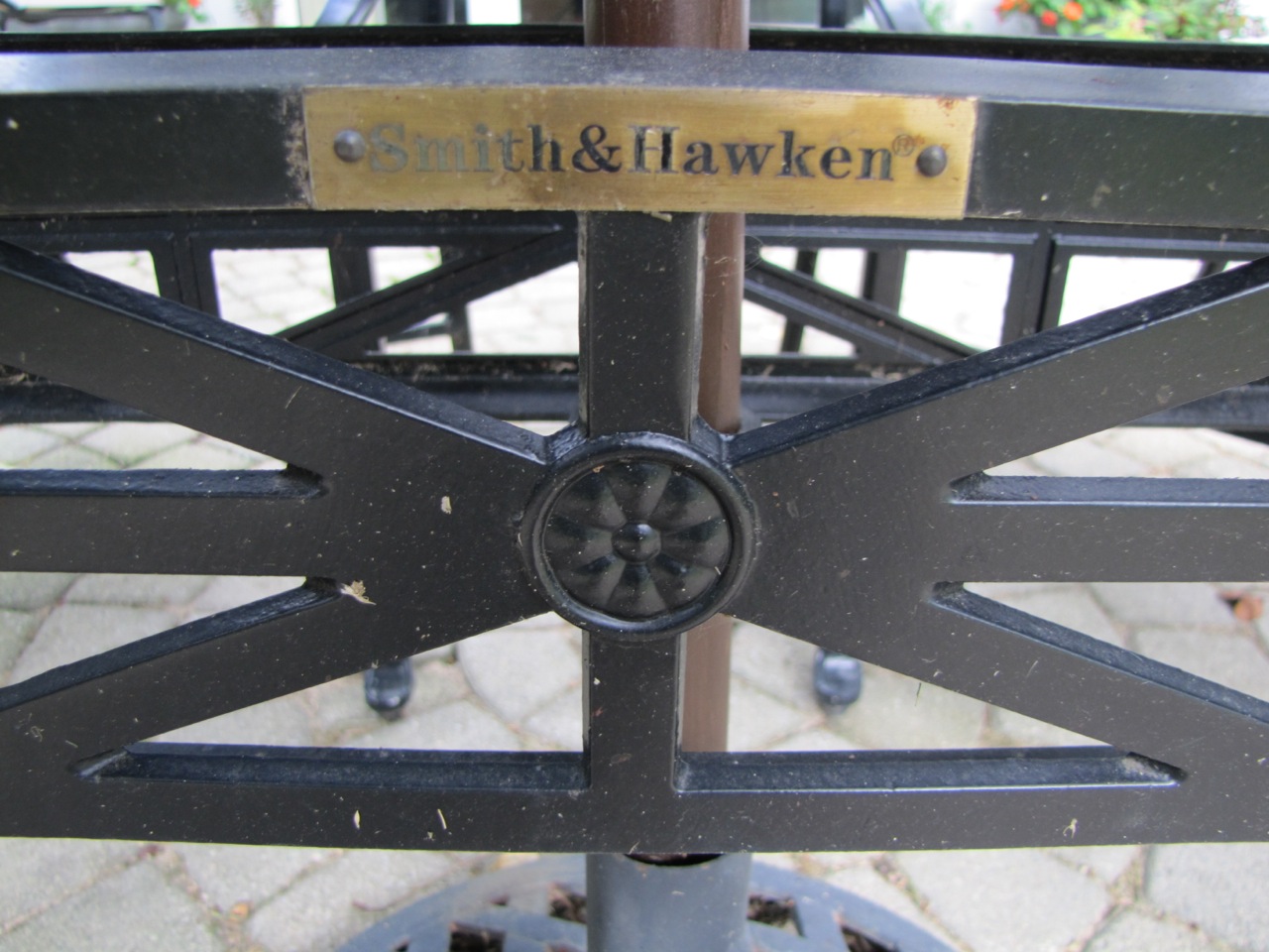 Smith and Hawken Edinborough Patio Dining Table and Chairs 